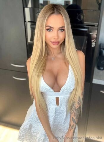 Anastasia / anastasinka / ana.stasinka / anastasinka_ofi nude photo #1