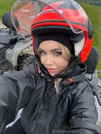 Anastasia / anastasinka / ana.stasinka / anastasinka_ofi nude photo #9