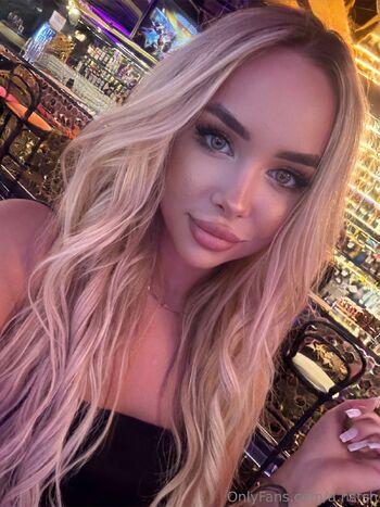 Anastasia / anastasinka / ana.stasinka / anastasinka_ofi nude photo #14