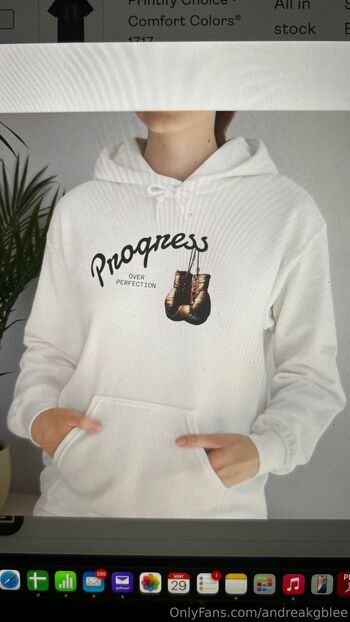 Andrea KGB Le / andreakgblee nude photo #10