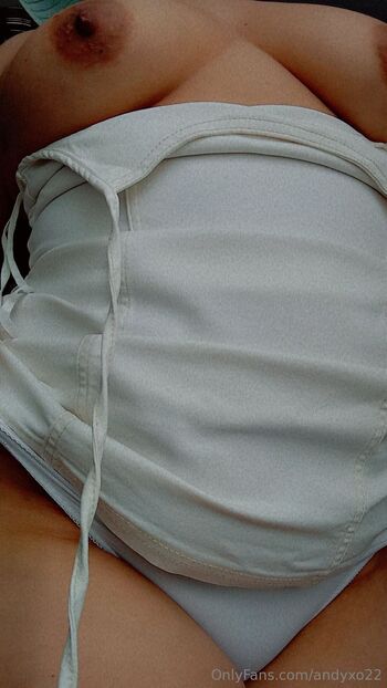 Andrea / andyxo22 nude photo #9