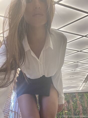Anelii / aneliia nude photo #10