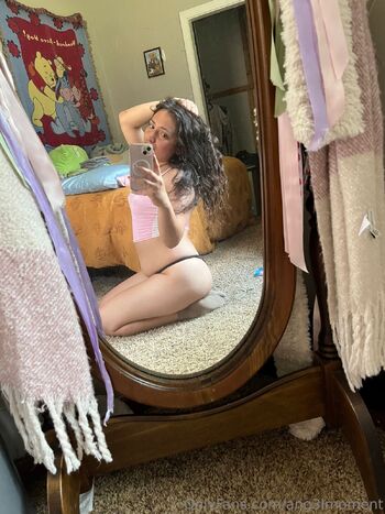 Melina Muñec / ang3lmoment nude photo #2