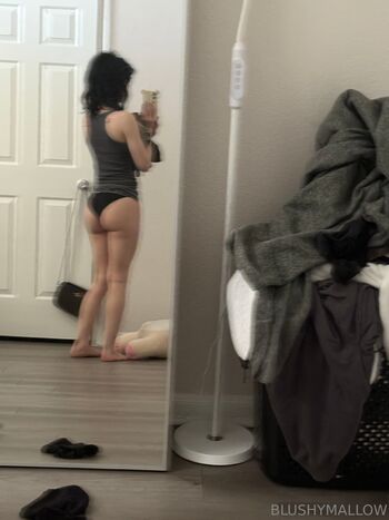 Lailah / angel.girll / desolate.tenshi nude photo #38