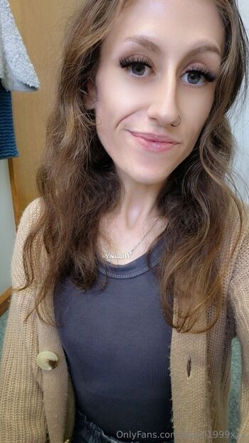 Ange / angel1999xxx / angel__1999__xoxo nude photo #1