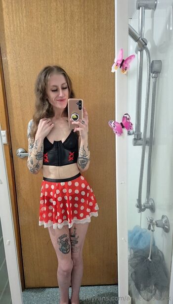 Ange / angel1999xxx / angel__1999__xoxo nude photo #2