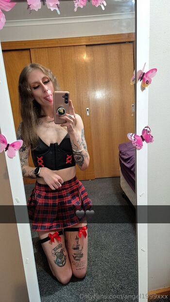 Ange / angel1999xxx / angel__1999__xoxo nude photo #16
