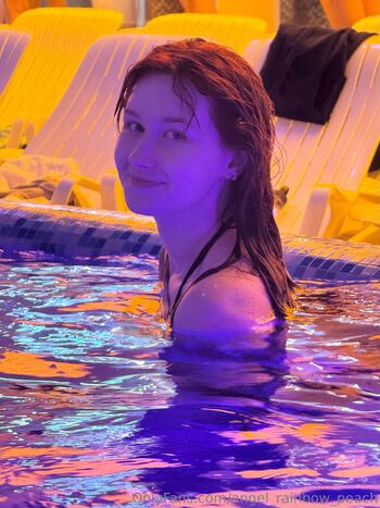 Angela / angel_rainbow_peach nude photo #5