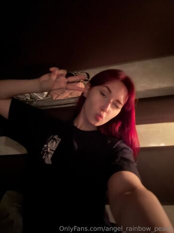 Angela / angel_rainbow_peach nude photo #8