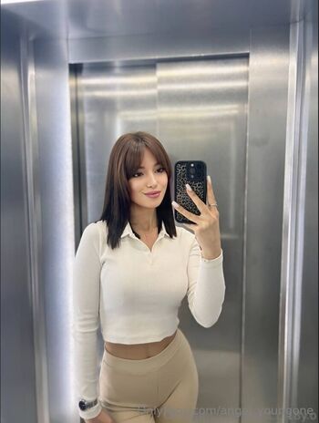 Angel / angel_youngone nude photo #23