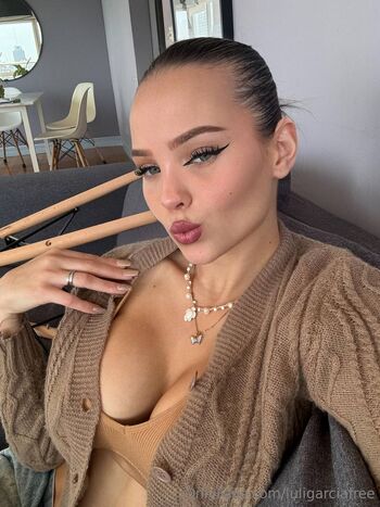 Angela / angela_huntx nude photo #21