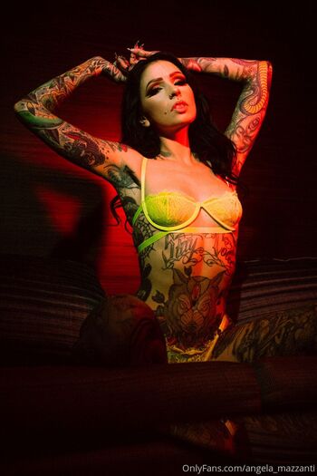 Angela Mazzant / angela_mazzanti nude photo #18