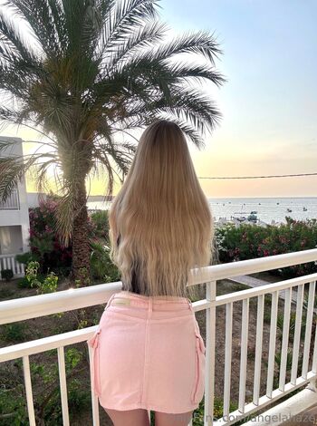 Angela / angelahaze nude photo #2