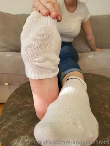 Angela Morett / angelamoretti / angela_feet_queen nude photo #38