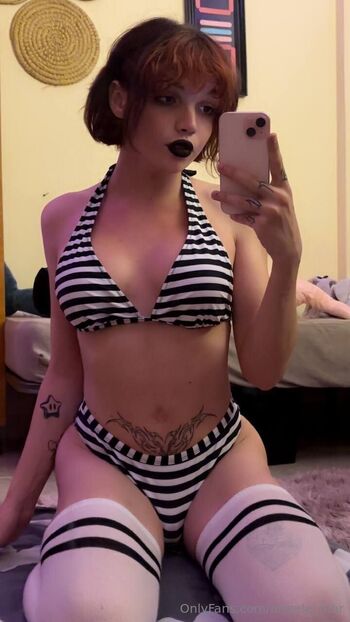 Angèl / angele_mhr nude photo #39