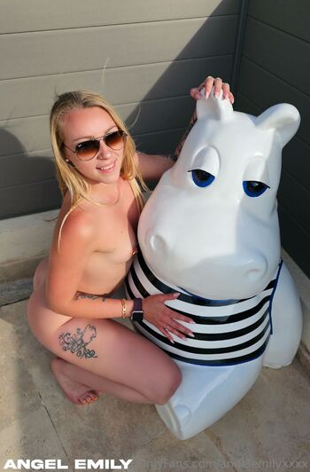 Angel Emil / angelemilyxxxx / angelemilyx1 / angelemilyo / angelemilyxxx1 nude photo #17
