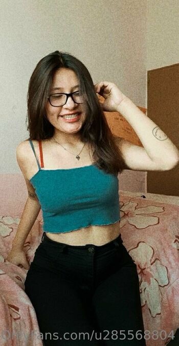 angelit / angelesss69 nude photo #5