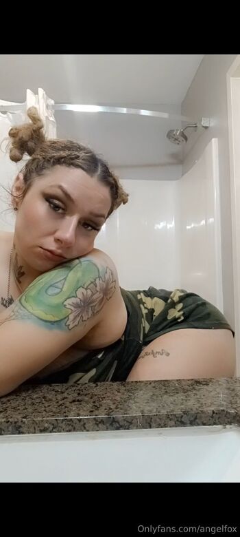Angel Fo / angelfox nude photo #1
