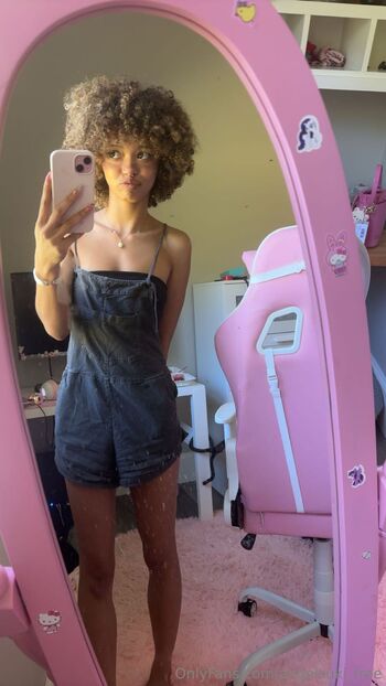 Suki ( ᵕ ) / angelsuki_free nude photo #2