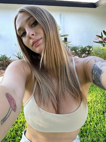 Angel Young / angelyoungsfree nude photo #35