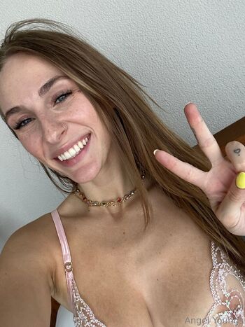 Angel Youngs / angelyoungsxxx nude photo #46