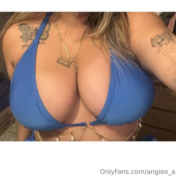 Dre / angiee_a nude photo #4