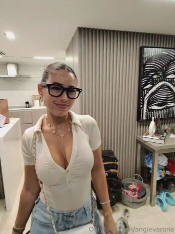Angie Varon / angievarona nude photo #15