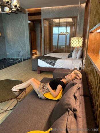 Angi / angilskinner nude photo #28