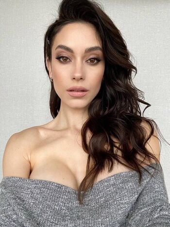 Anily / aniiily nude photo #1