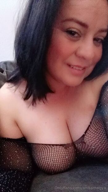 Anika Magi / anikamagya / anikamagya_clandestinos nude photo #1