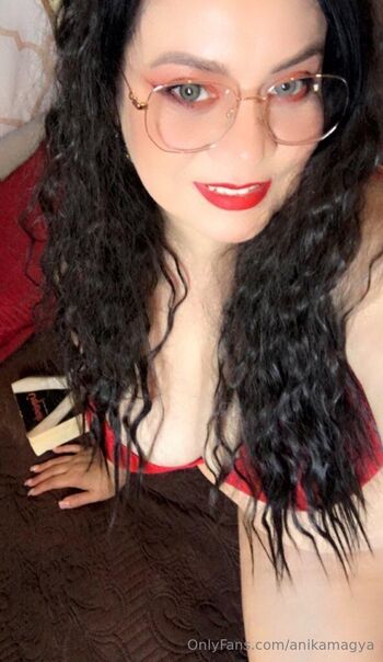 Anika Magi / anikamagya / anikamagya_clandestinos nude photo #18
