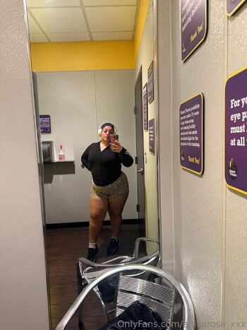 Anika Ros / anikarose_xxx nude photo #19