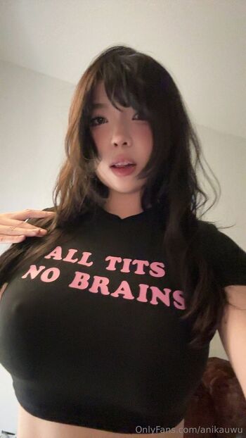 anik / anikauwu nude photo #1