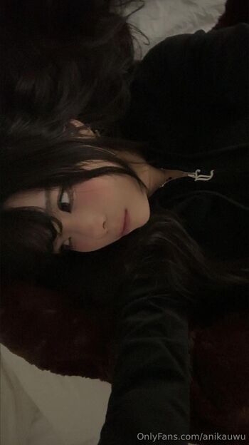anik / anikauwu nude photo #8