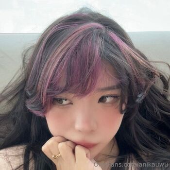 anik / anikauwu nude photo #11