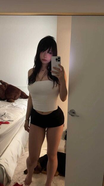 anik / anikauwu nude photo #38