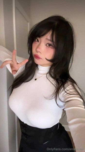 anik / anikauwu nude photo #44