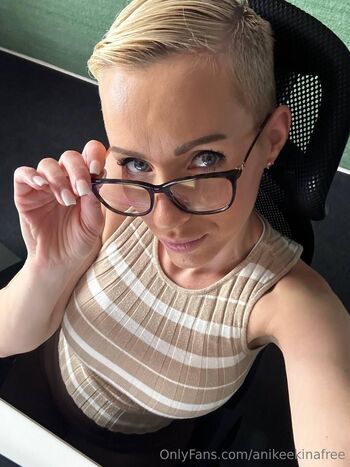 Anike Ekina - free O / anikeekinafree nude photo #2