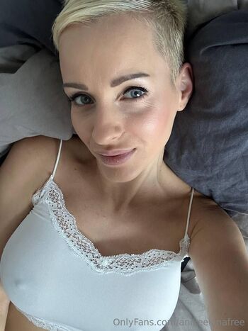 Anike Ekina - free O / anikeekinafree nude photo #9