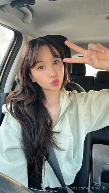 Lil / animelily nude photo #13