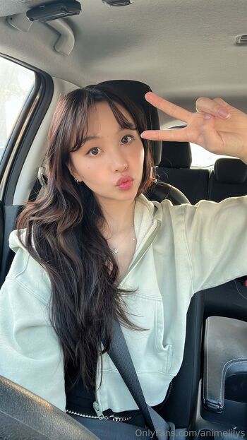 Lil / animelilys nude photo #28
