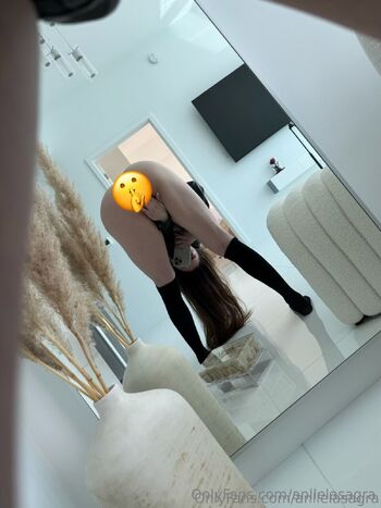 Anllela Sagr / anllelasagra nude photo #38