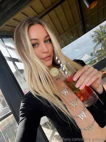 𝐴𝑛𝑛𝑎 𝐾𝑎𝑡𝑎𝑛 / anna_katana nude photo #31