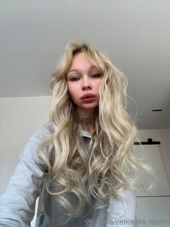 𝐀𝐧𝐧𝐚-𝐌𝐚𝐫𝐢𝐢𝐞 / anna_mariie nude photo #12