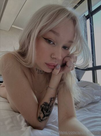 𝐀𝐧𝐧𝐚-𝐌𝐚𝐫𝐢𝐢𝐞 / anna_mariie nude photo #36