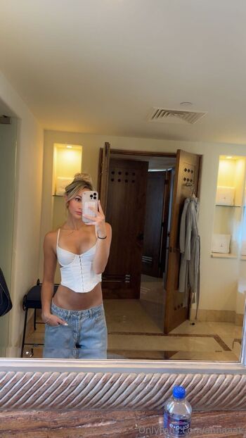Ann / annaaak nude photo #9
