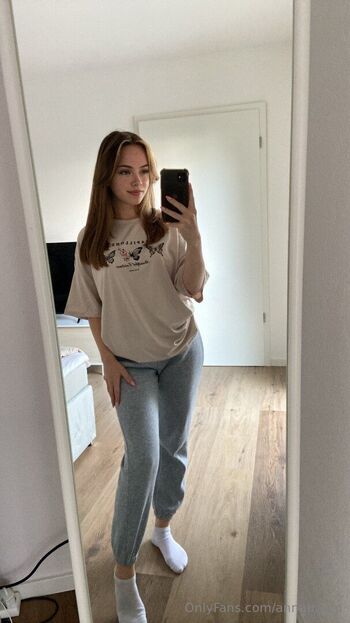 Anna Bau / annabaum nude photo #1