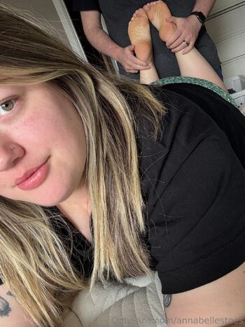 Annabell / annabellestoes nude photo #26