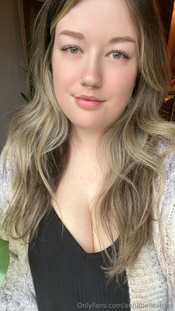 Annabell / annabellestoes nude photo #34