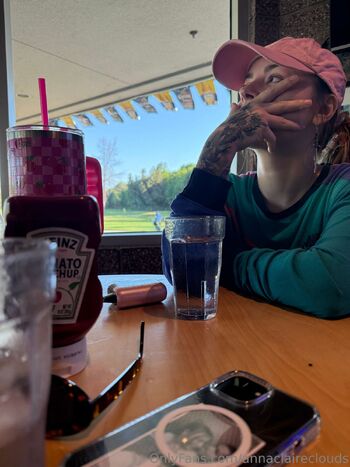 Anna Claire Cloud / annaclaireclouds nude photo #16